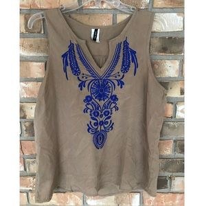 West 36th Women’s Sleeveless Top     Large